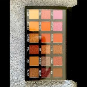 KAB Cosmetics eyeshadow palette